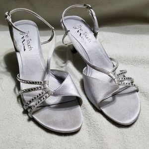 Silver occasion shoes